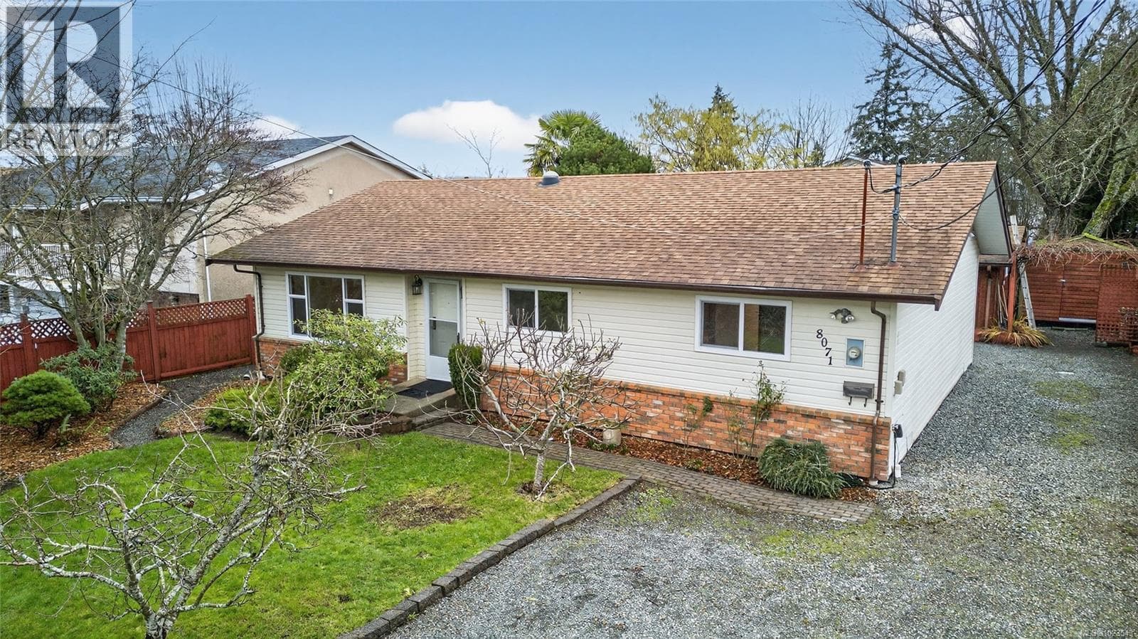 8071 QUEEN STREET in