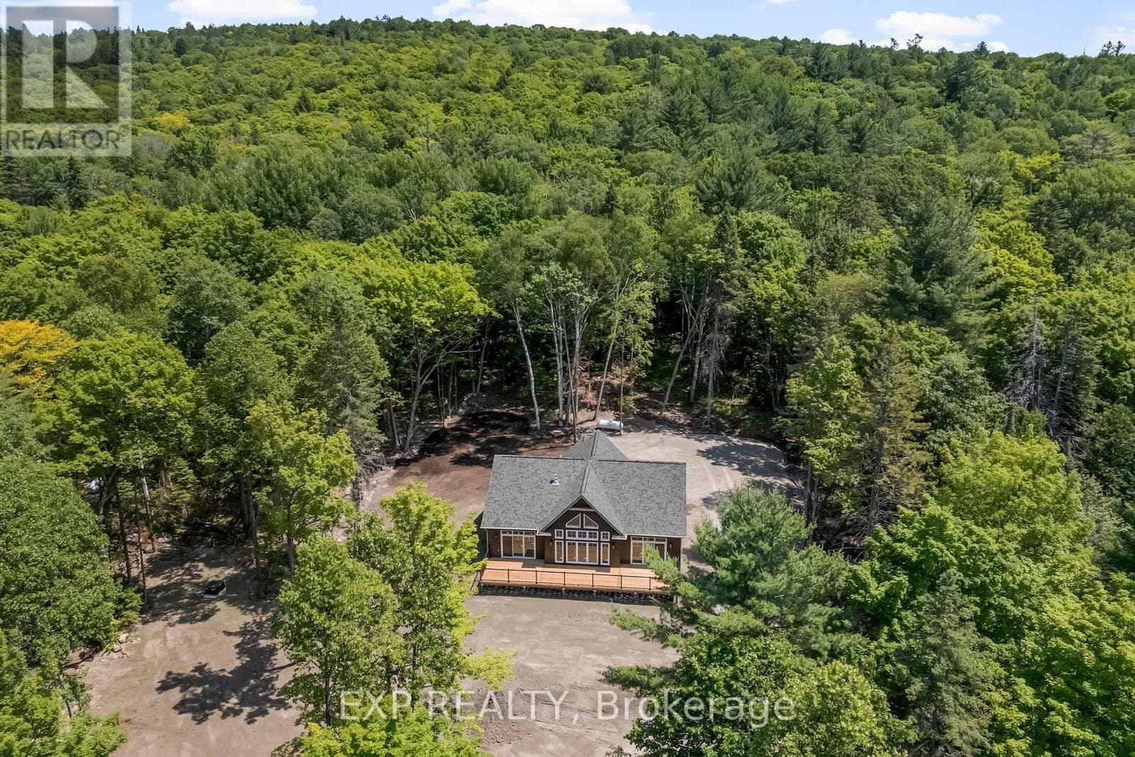 747 LAKEWOODS DRIVE in