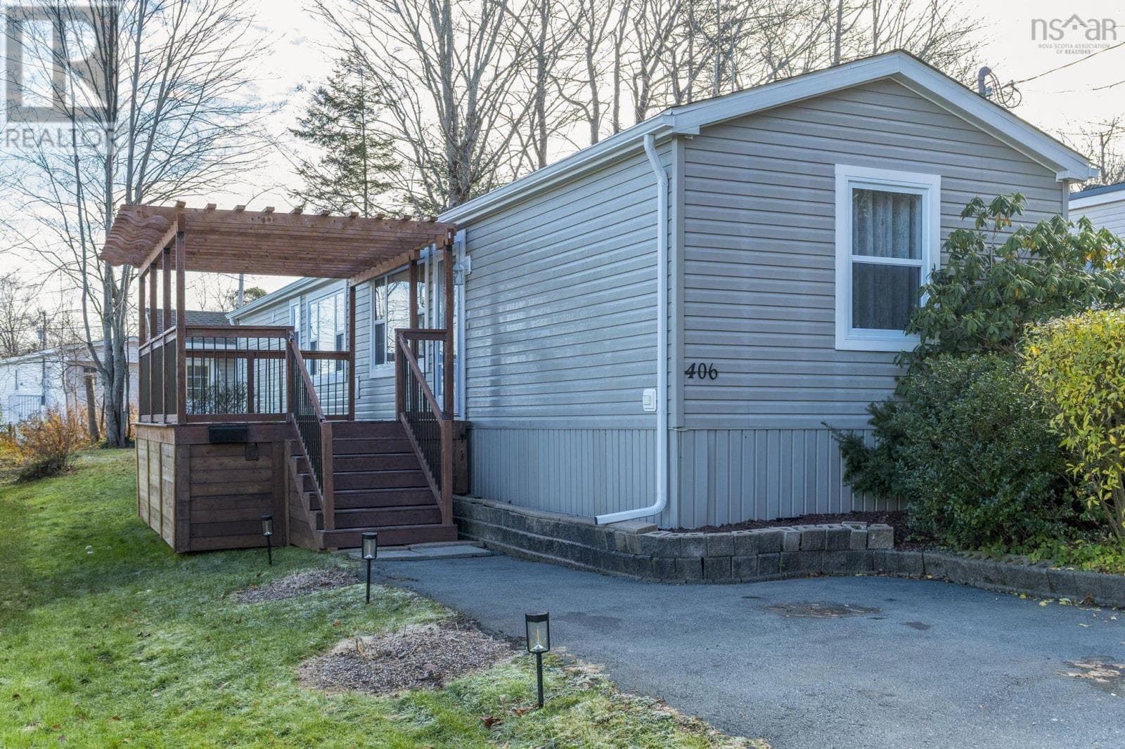 406 GLEN RISE DRIVE in BEAVER BANK