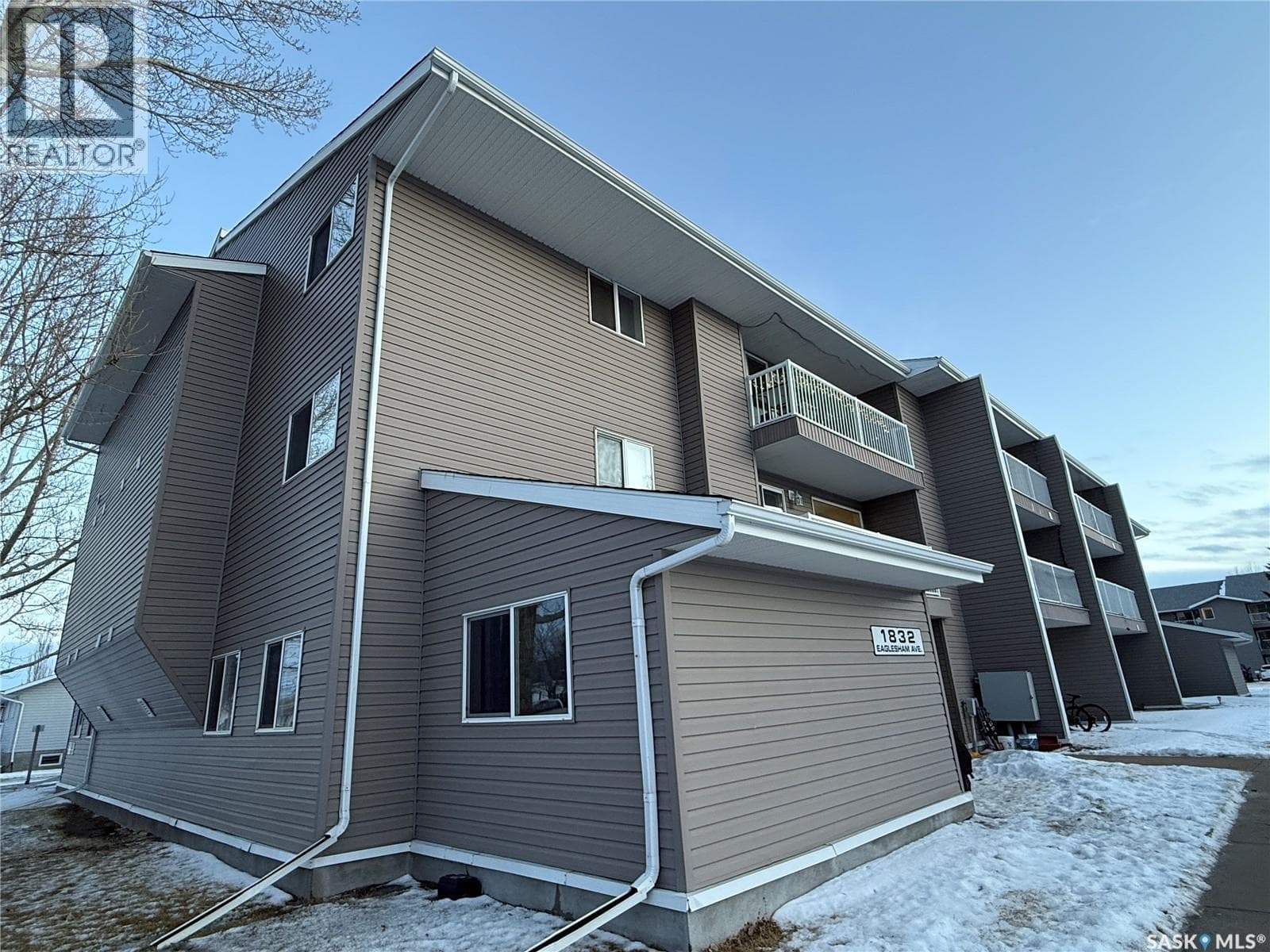 207 1832 Eaglesham AVENUE in