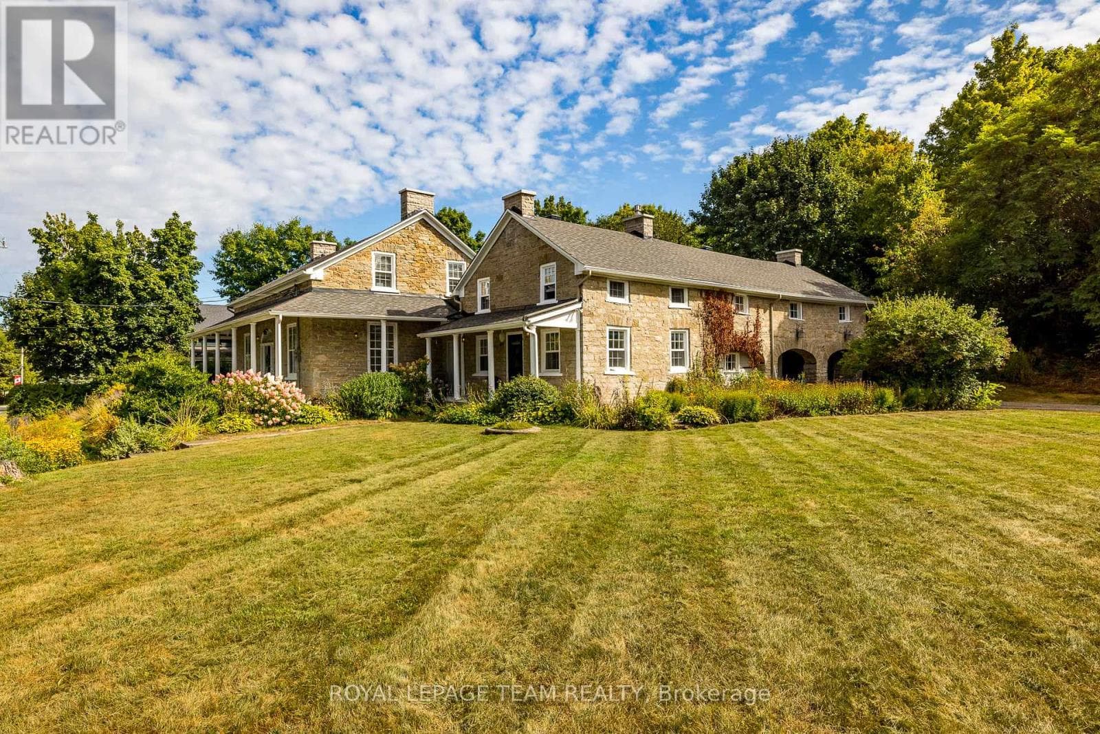 492 RIVER ROAD in