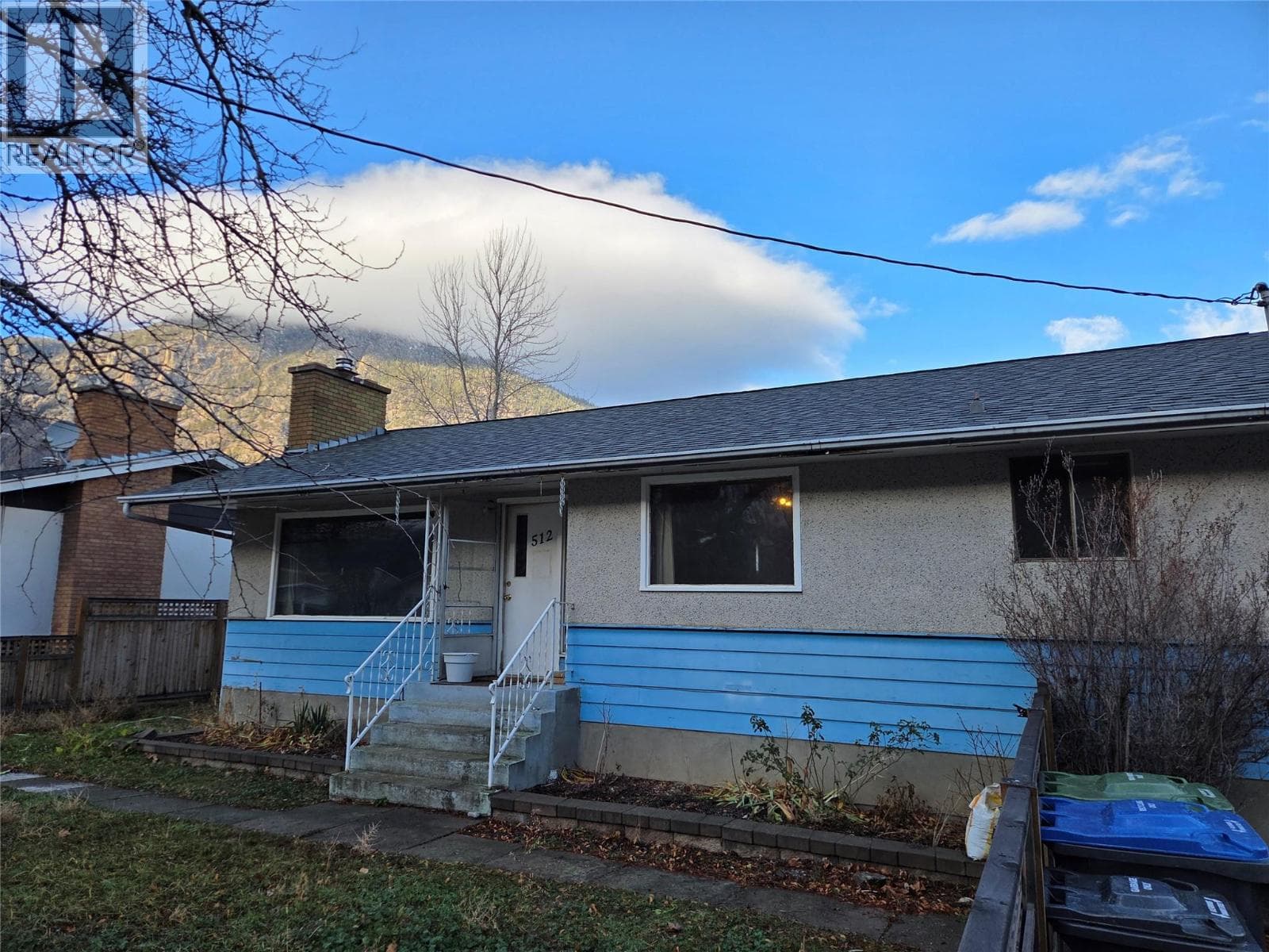 512 12th Avenue in