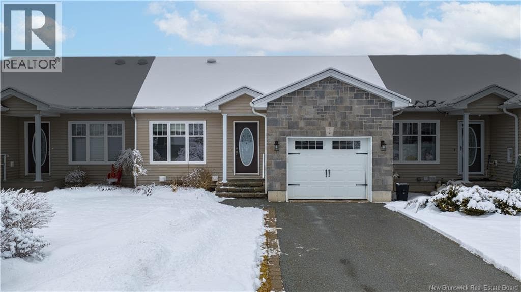 3 OAK LEAF LANE in