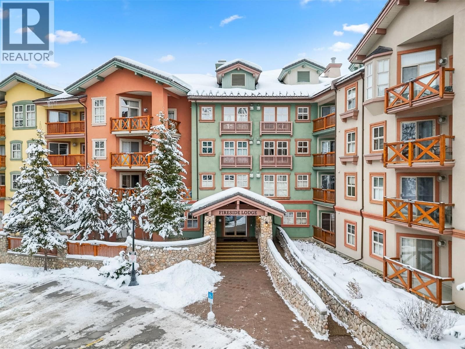3190 CREEKSIDE Way Unit# 309 in
