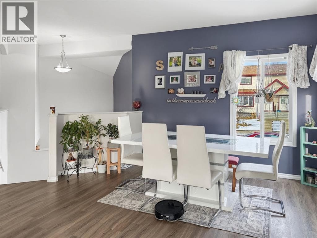 4513 44 AVENUE CLOSE in