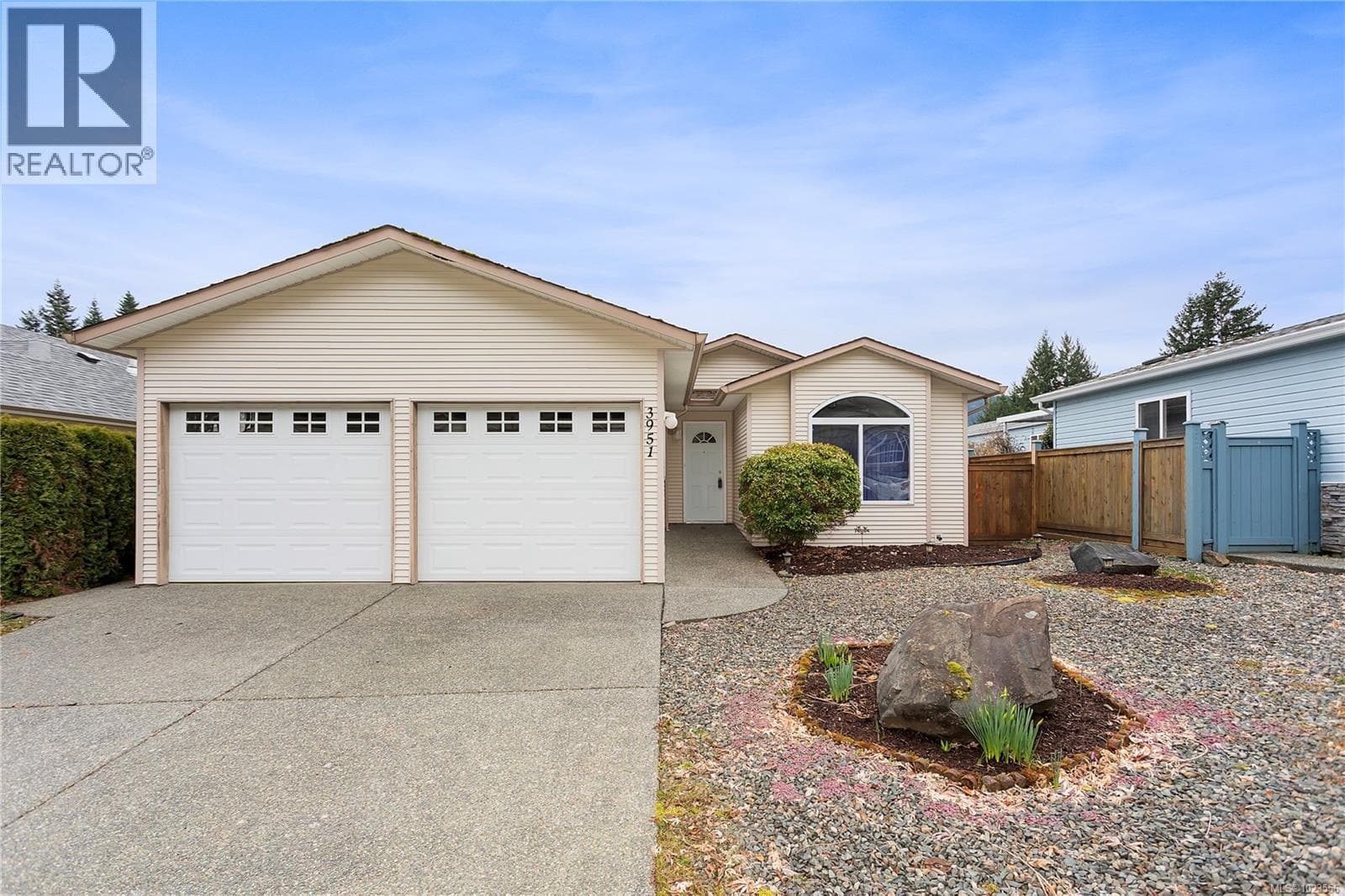 3951 Valewood Dr in Pleasant Valley
