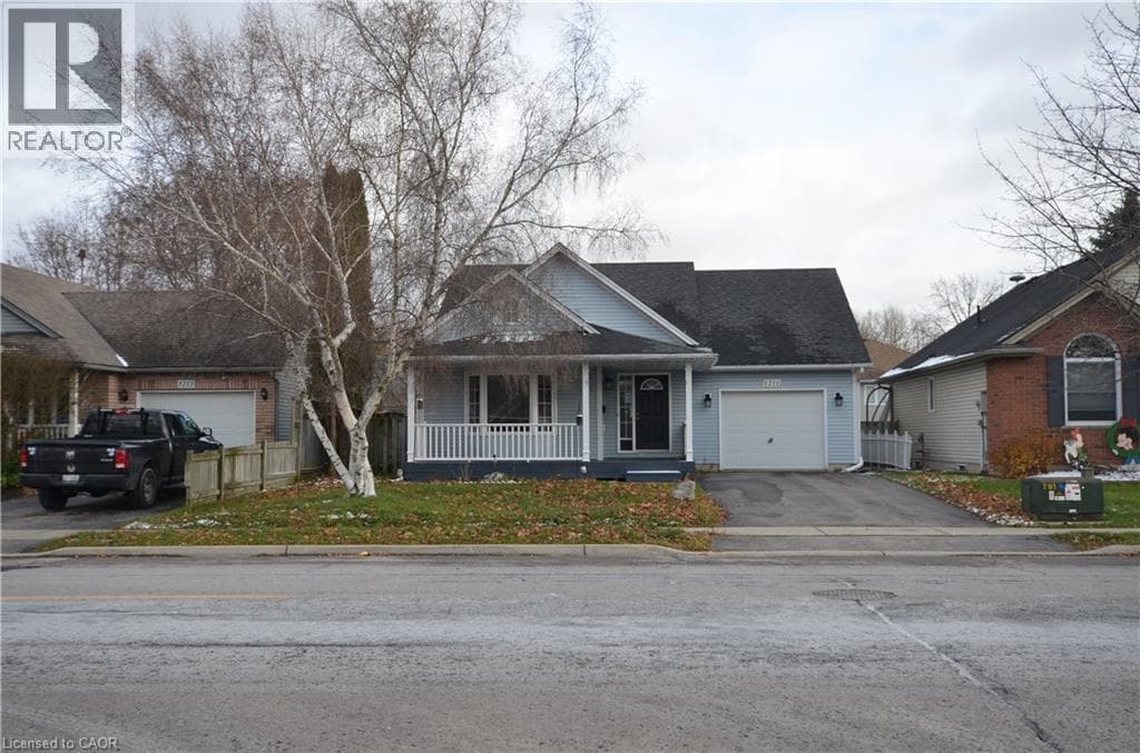 1211 TAMARAC STREET in