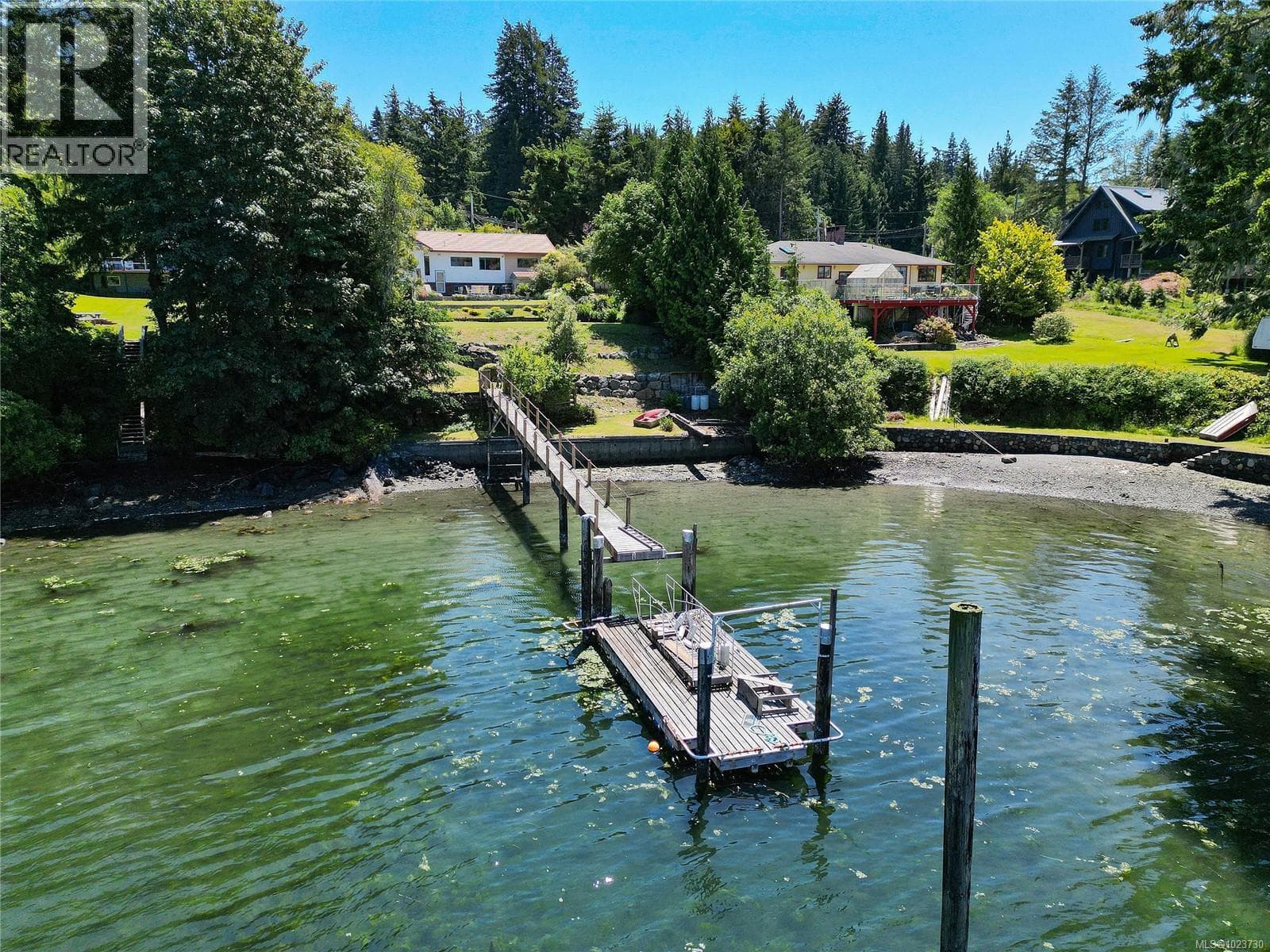6528 THORNETT ROAD in
