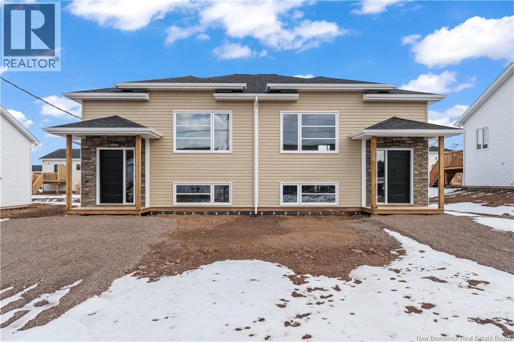 275 MACCOUN STREET in