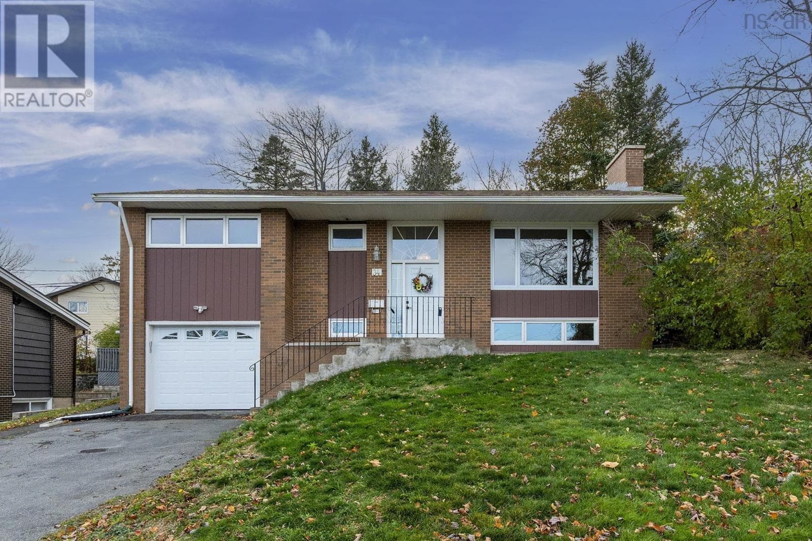 34 HAZELHOLME DRIVE in HALIFAX