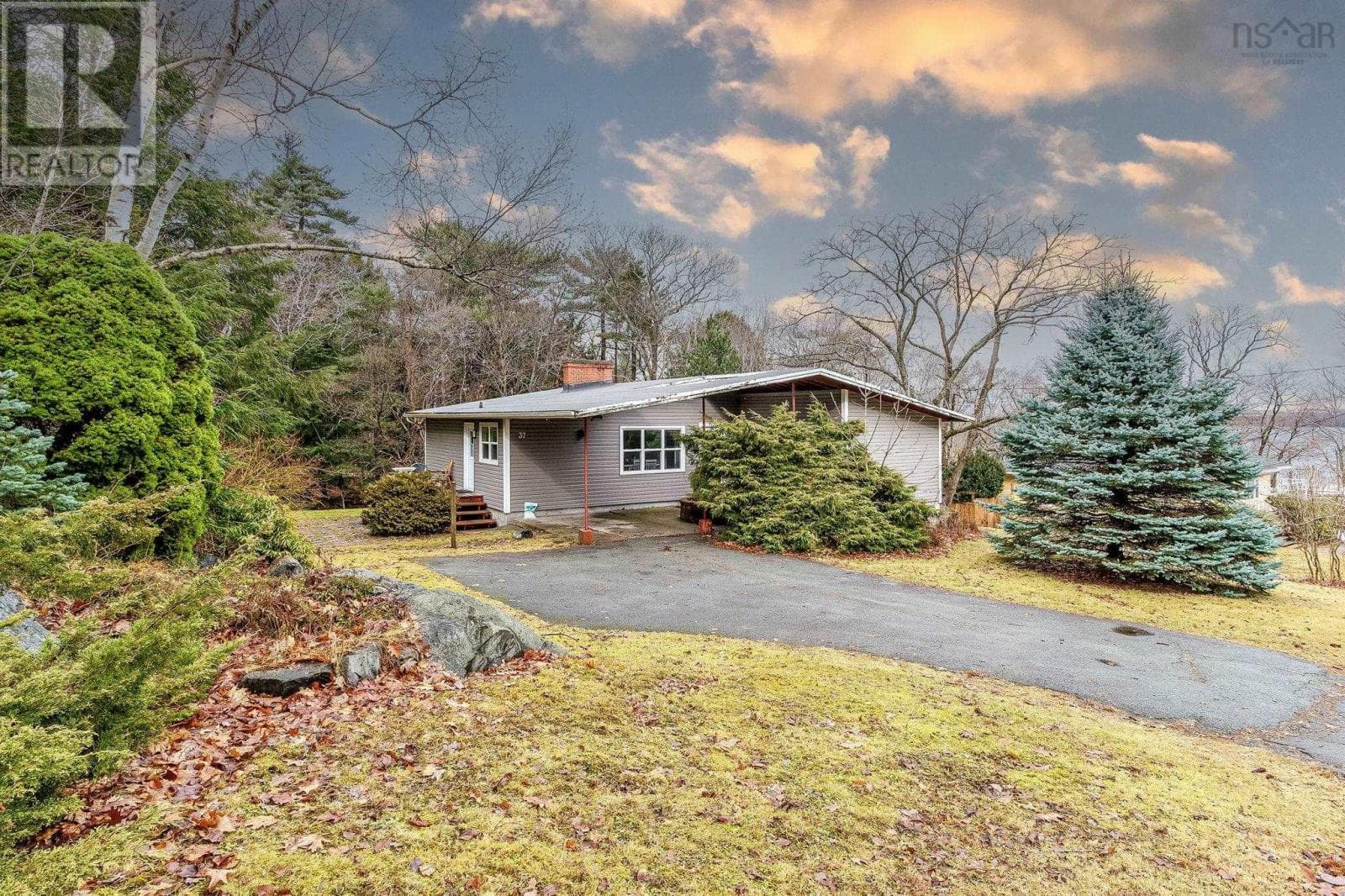 37 SHERBROOKE DRIVE in HALIFAX