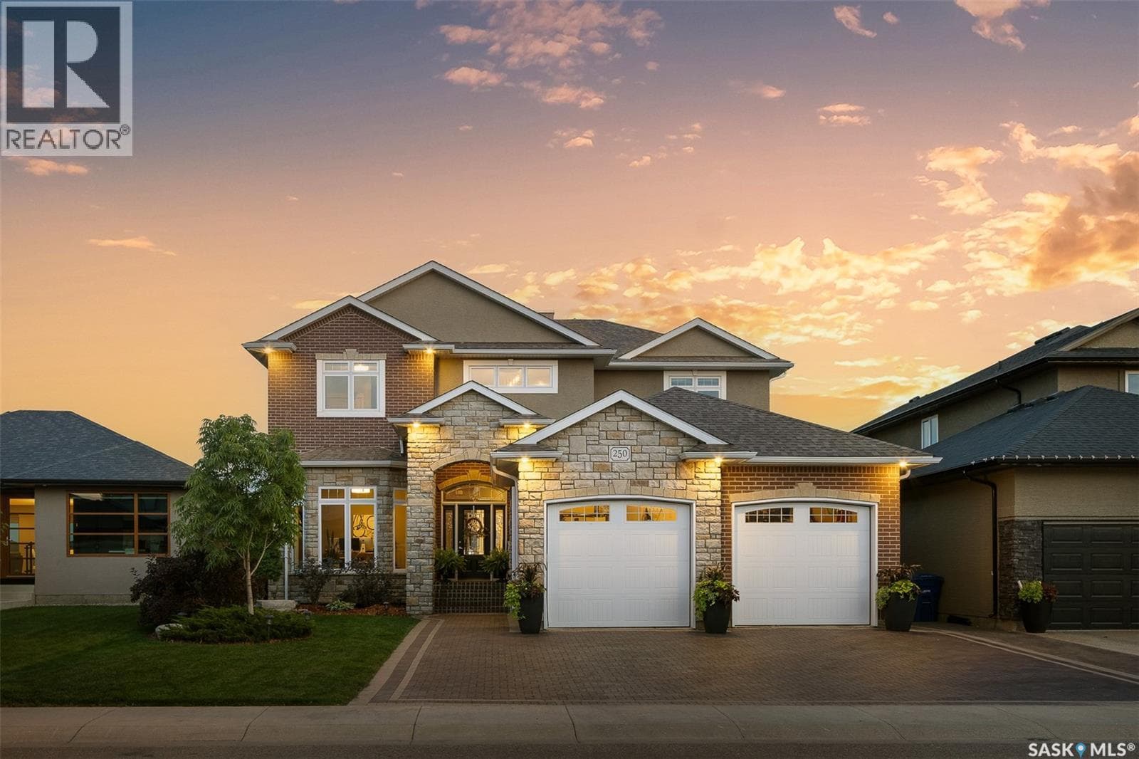 250 WHALLEY CRESCENT in Sonebridge