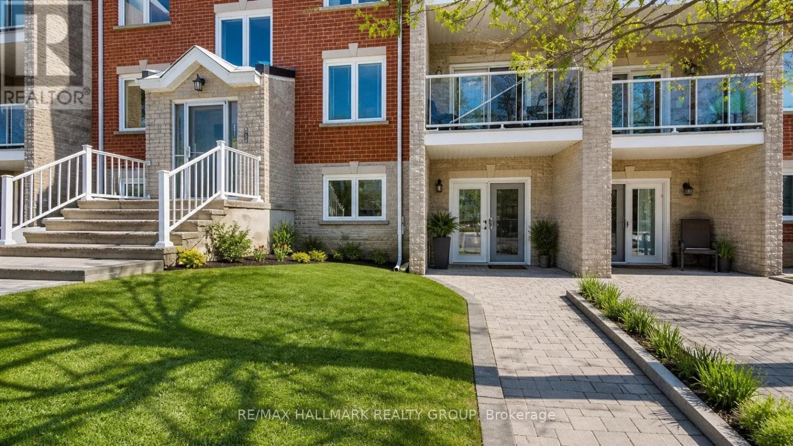 1102 - 237 OAK STREET W in