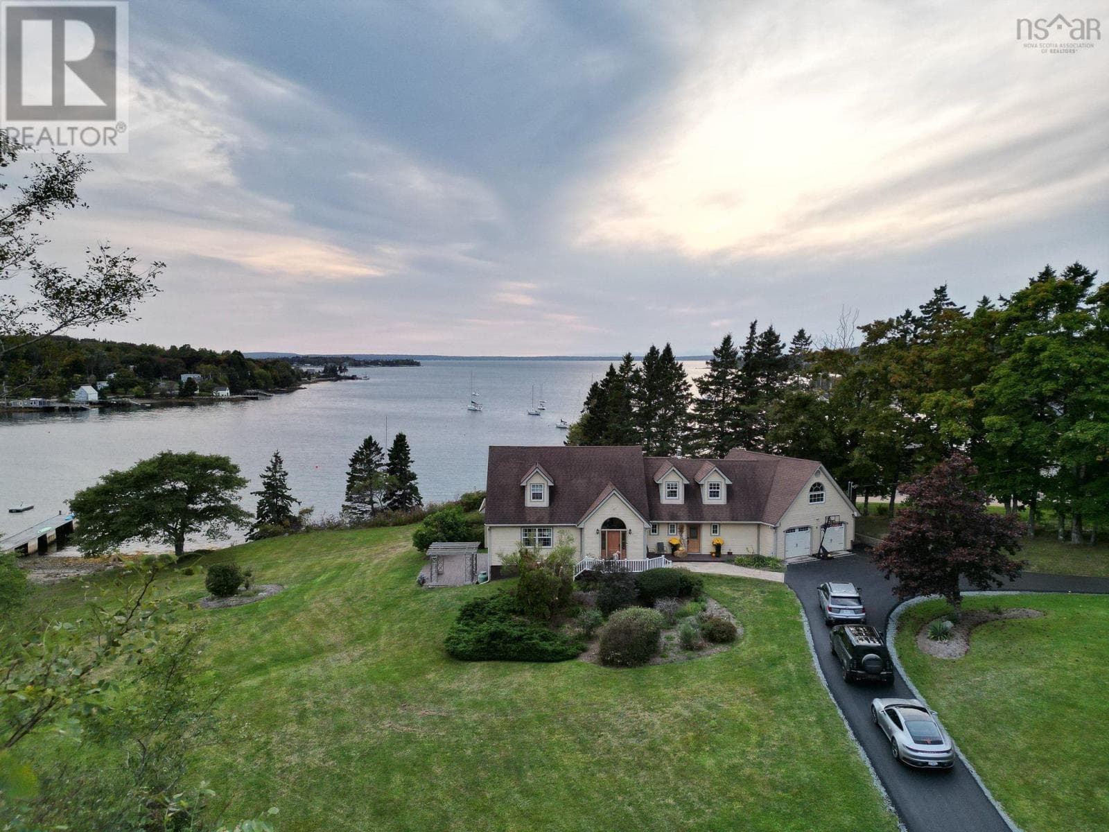 2 CROUCHERS POINT ROAD in GLEN HAVEN