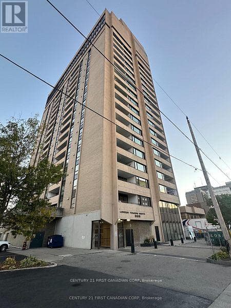 506 - 389 DUNDAS STREET in Central London