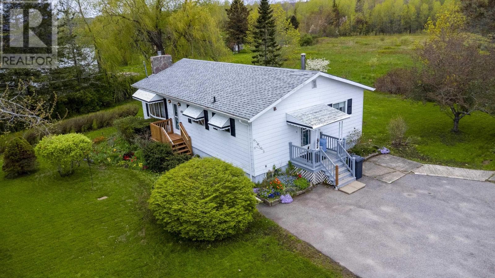 683 MAIN STREET in