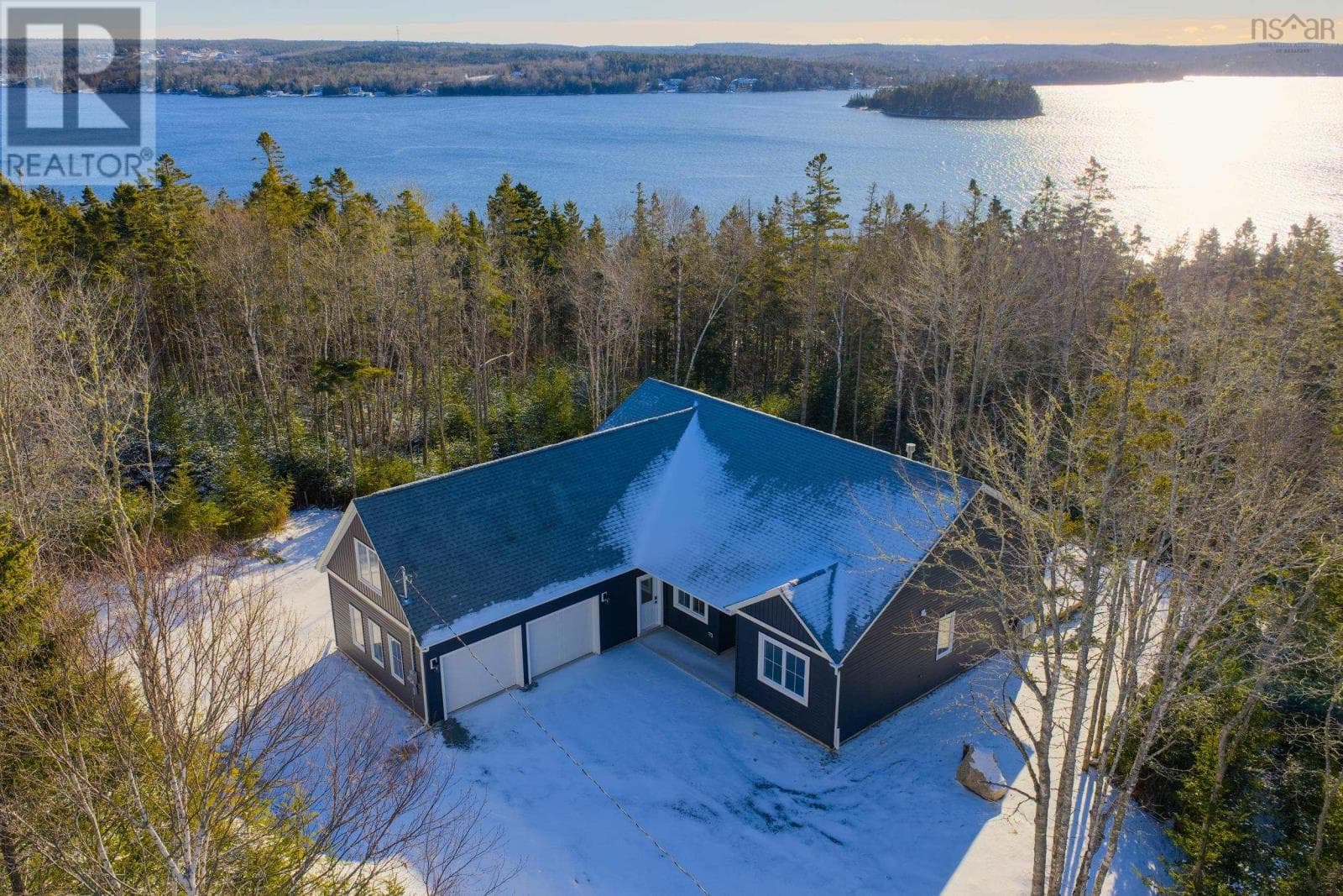 85 HILLSIDE DRIVE in BOUTILIERS POINT