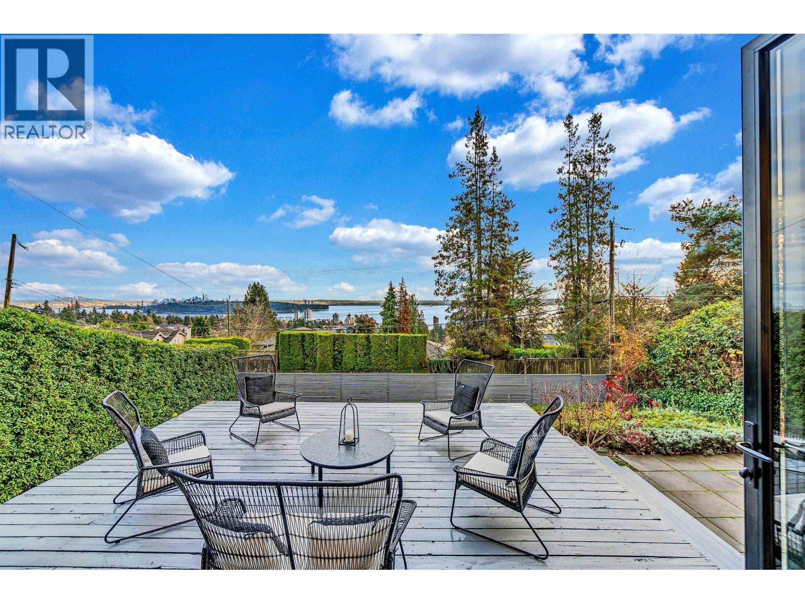 2234 PALMERSTON AVENUE in Altamont