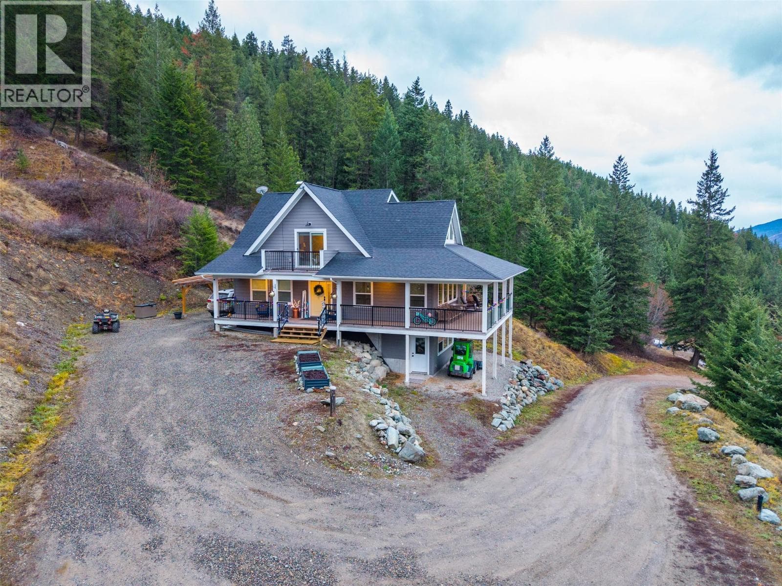 324 ORCHARD LAKE Road in