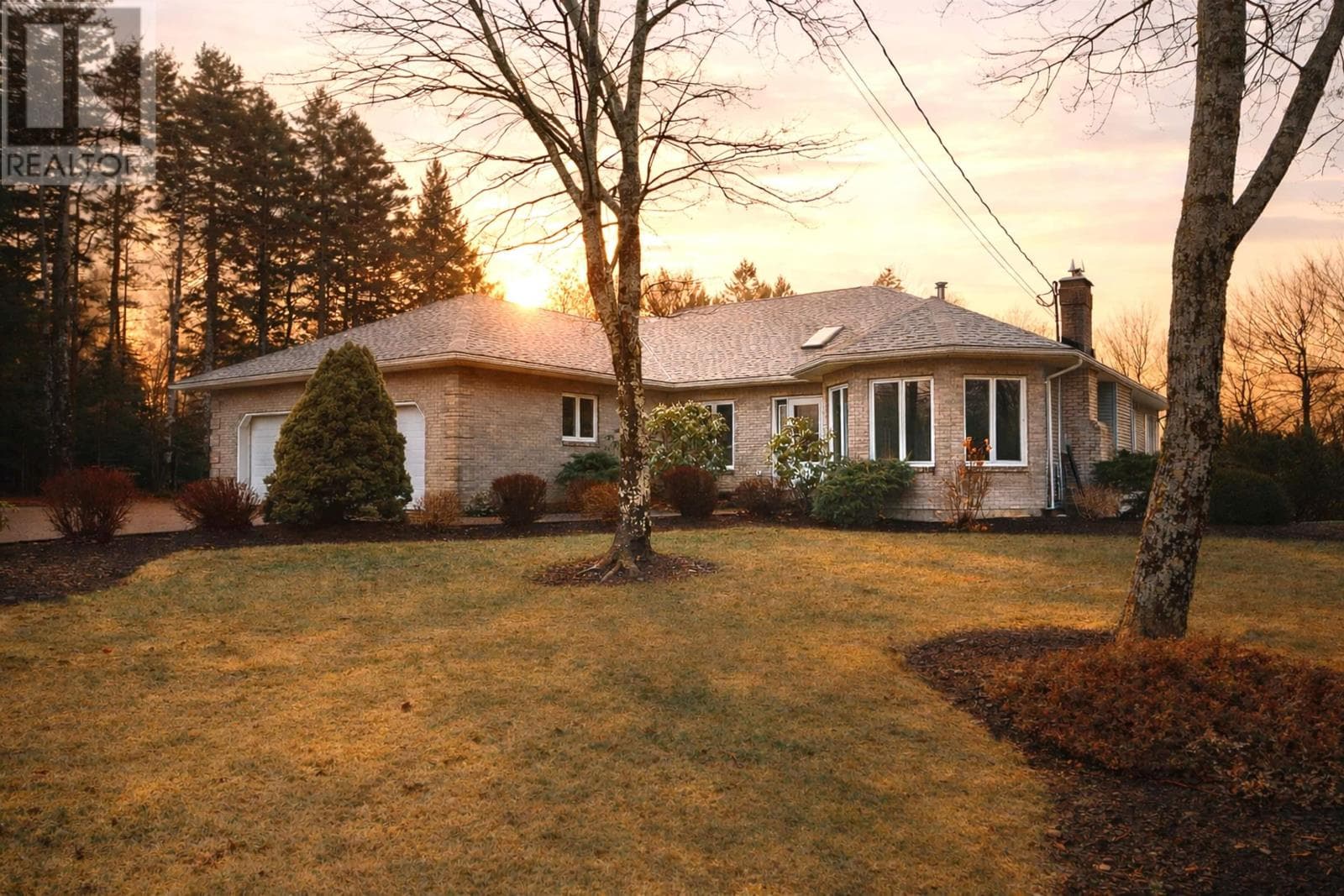 211 Kingswoods Drive in HAMMONDS PLAINS