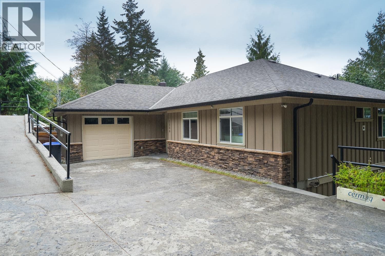 5886 SANDY HOOK ROAD in