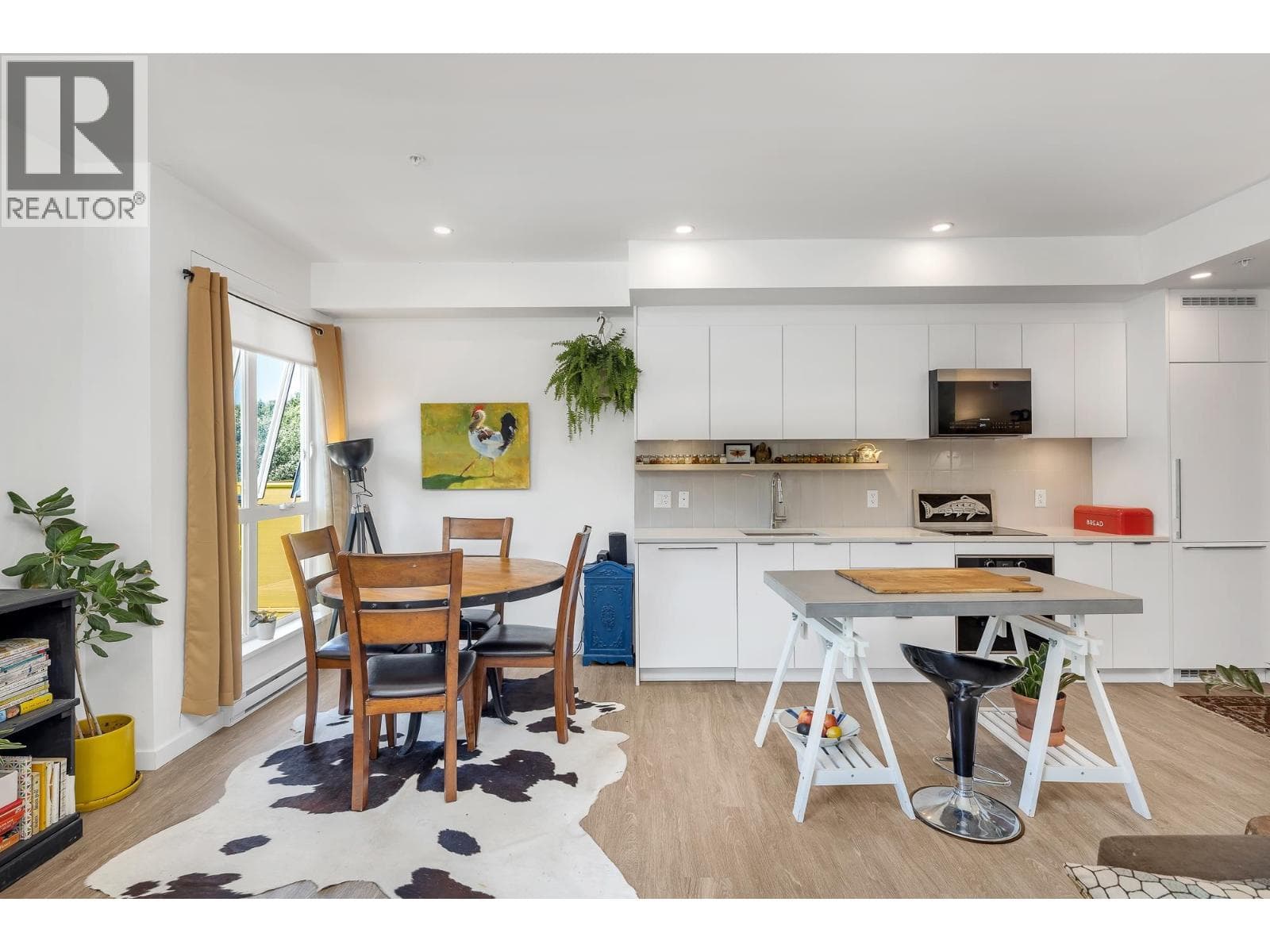 301 37762 THIRD AVENUE in