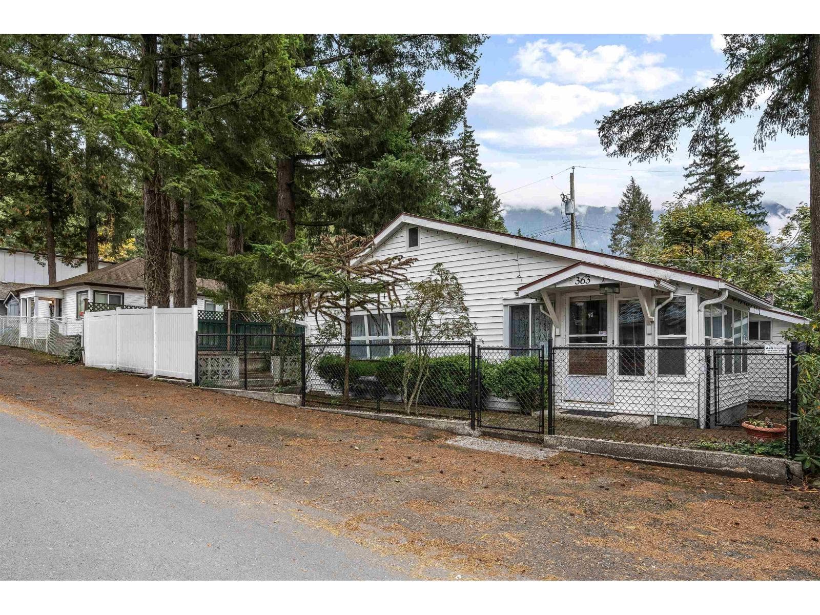 363 PINE STREET CULTUS LAKE NORTH in
