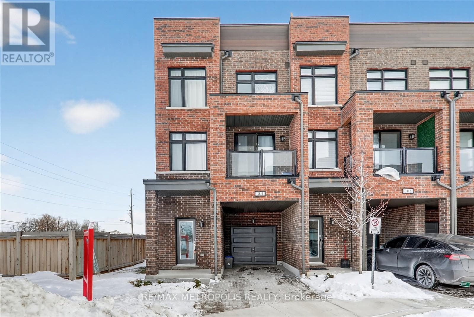 301 - 1865 PICKERING PARKWAY in Village East