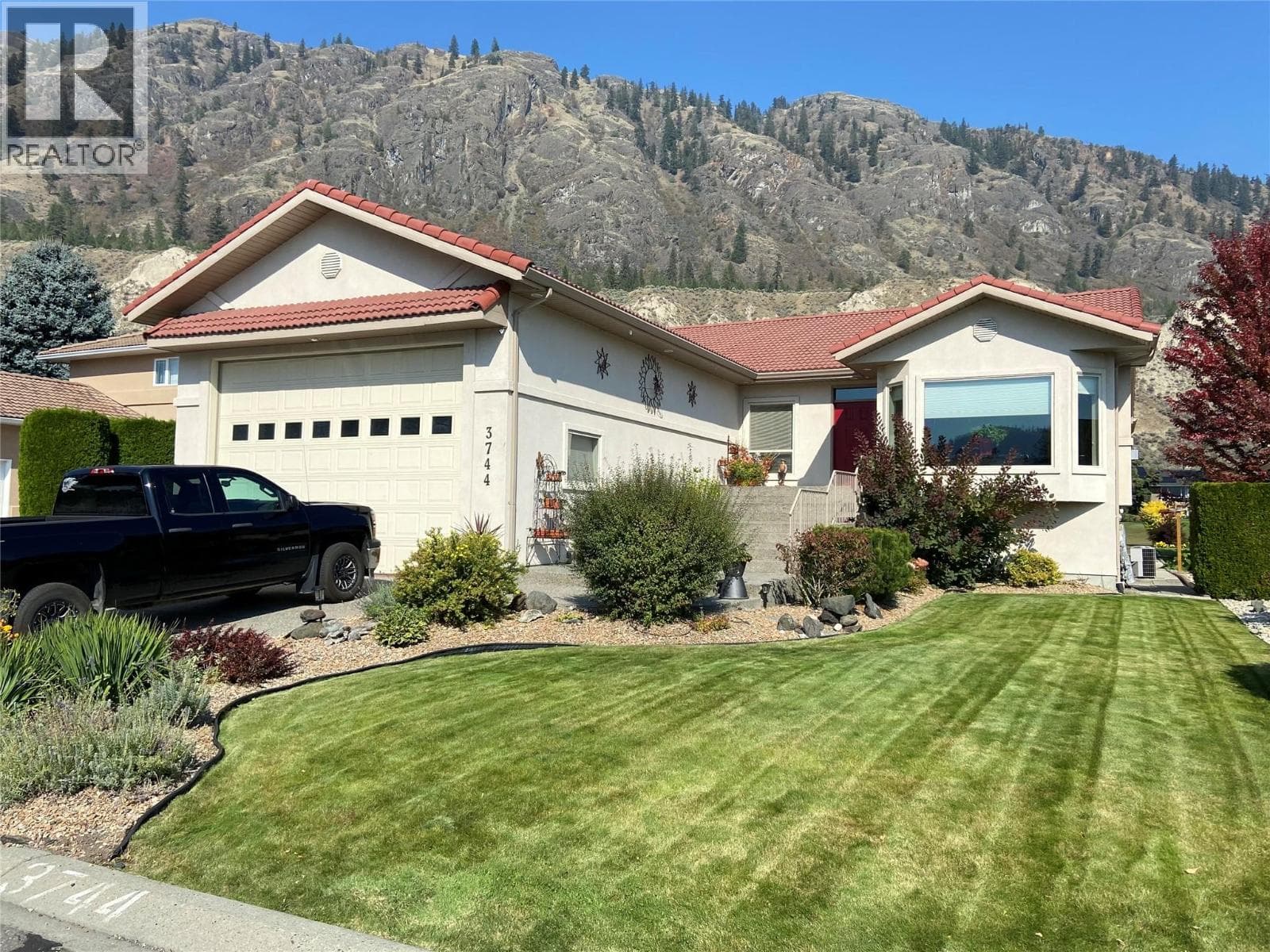 3744 NAVATANEE DRIVE in