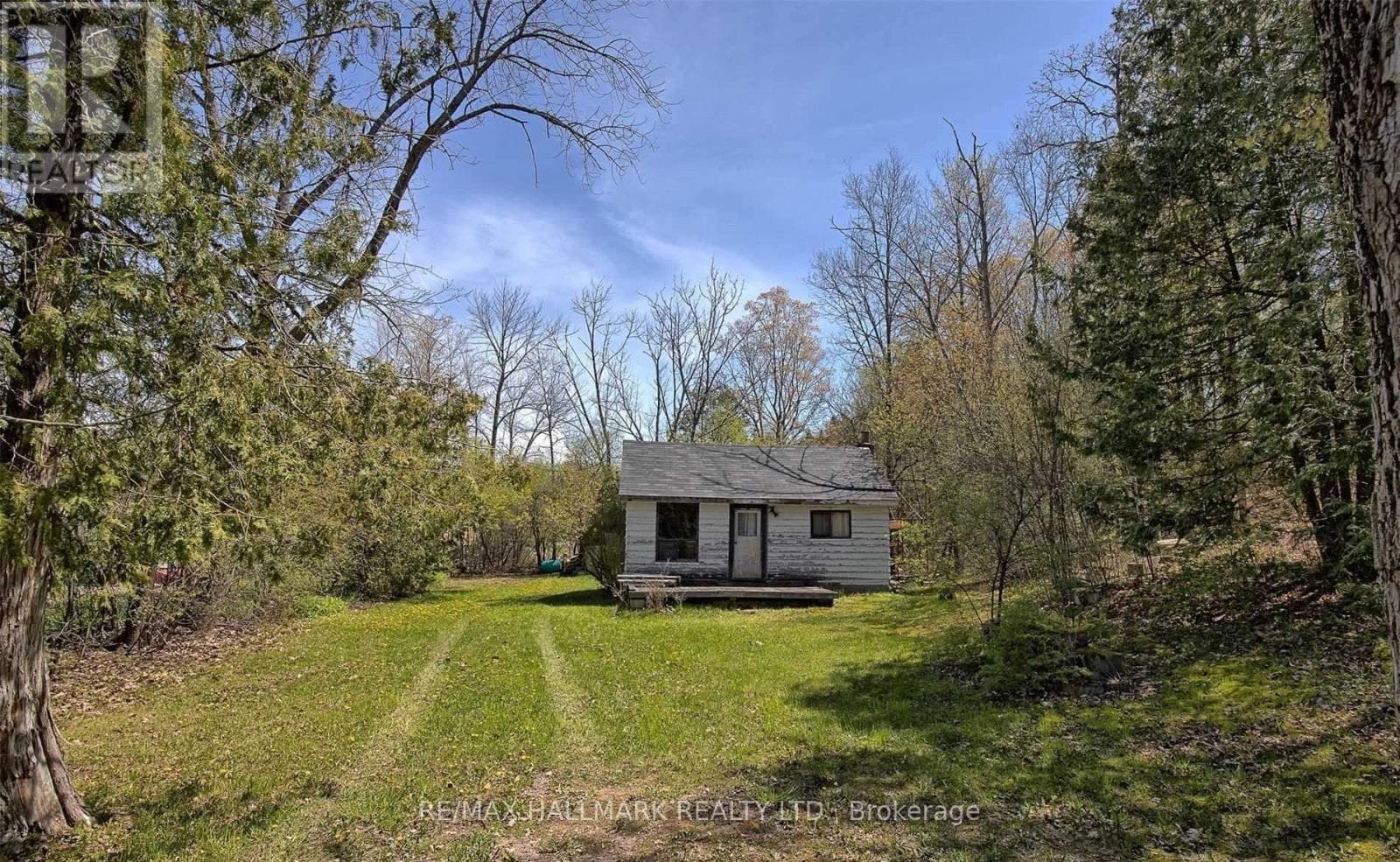 6 MANCHESTER TRAIL in Harvey