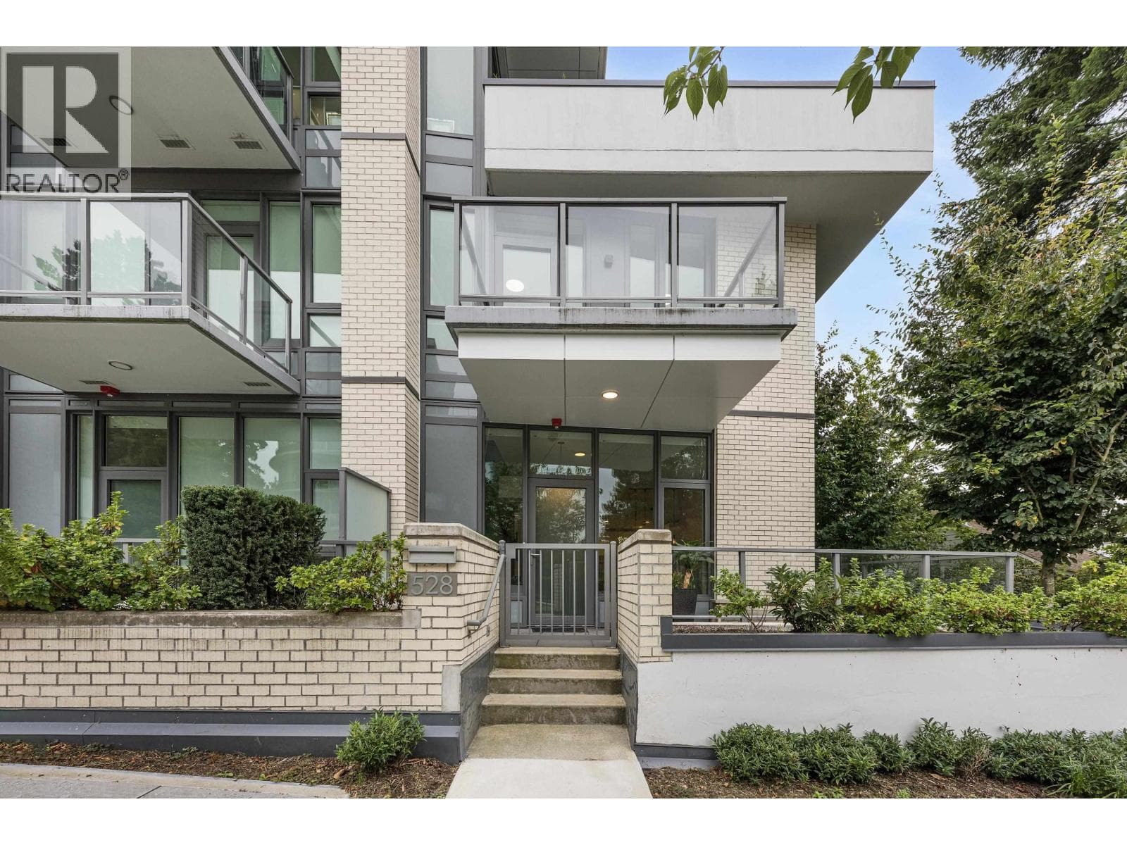 528 W 30TH AVENUE in South Cambie