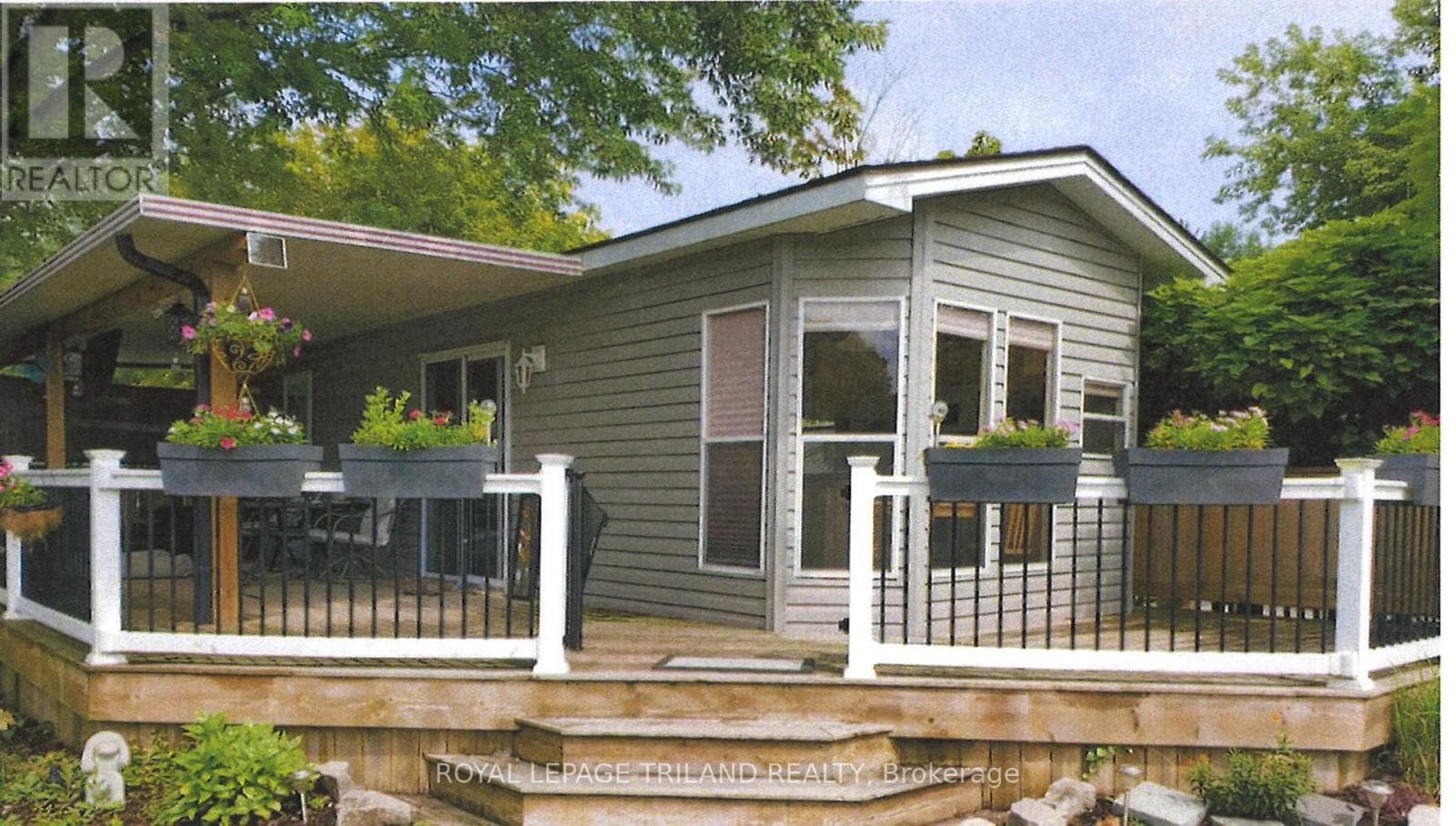 D36 - 4895 LAKESHORE ROAD in