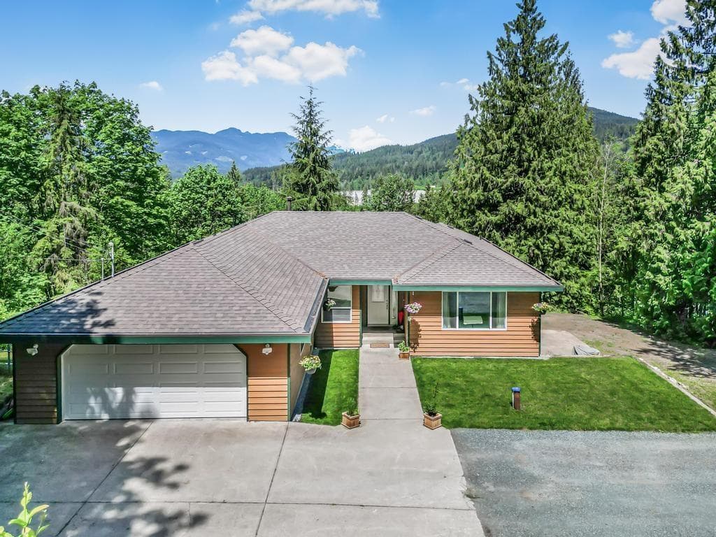 31161 SILVERHILL AVENUE in Keystone