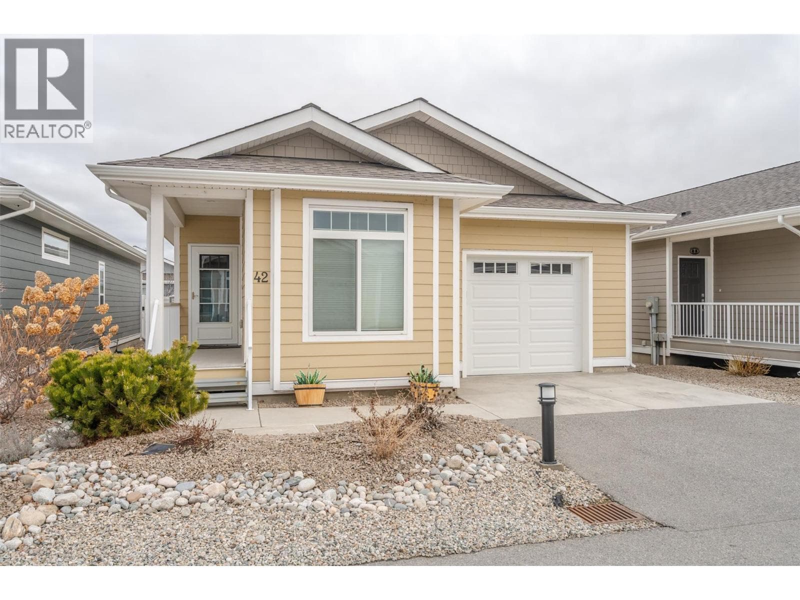 351 Warren Avenue W Unit# 42 in