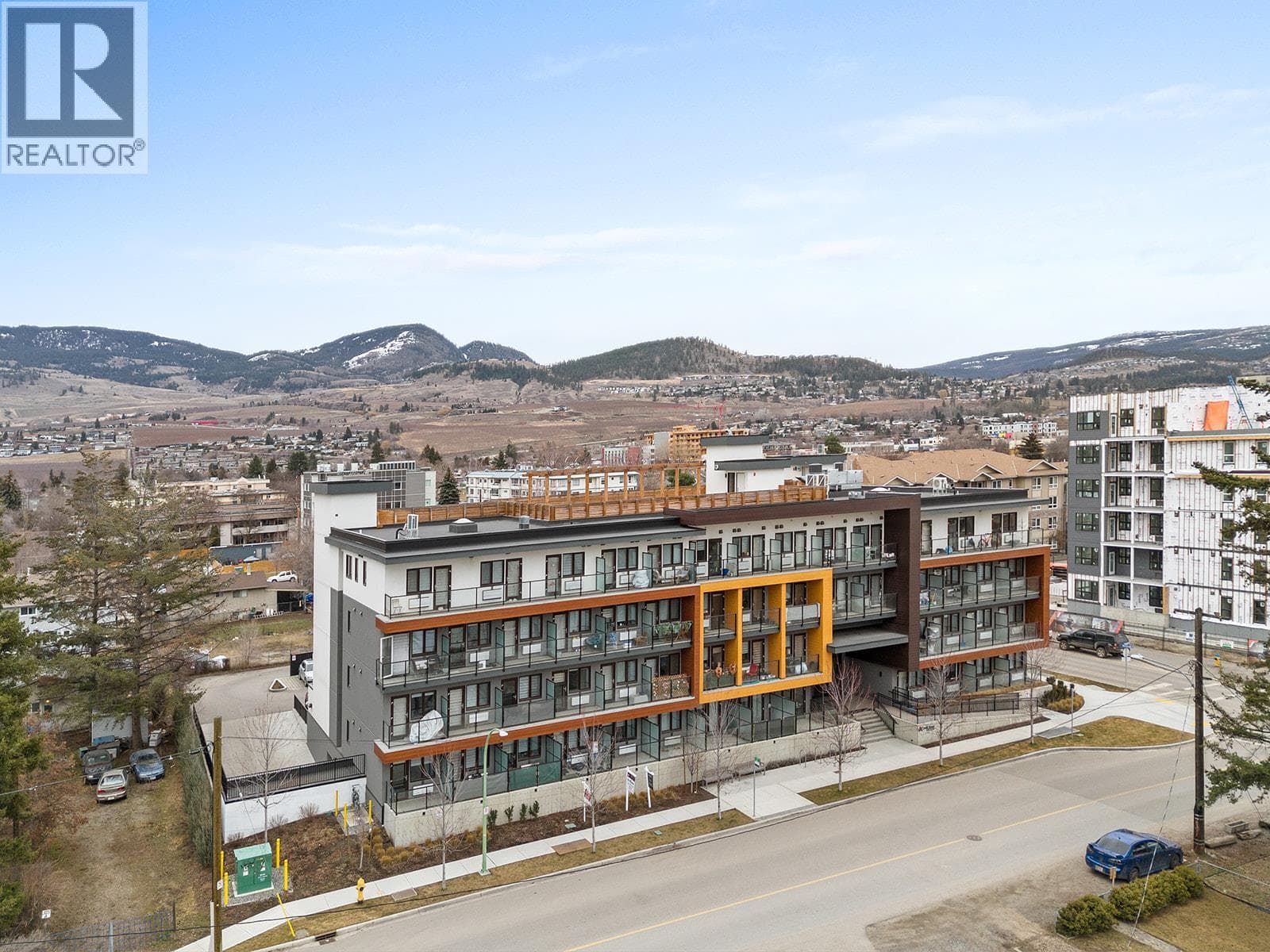 345 Dougall Road N Unit# 327 in Rutland