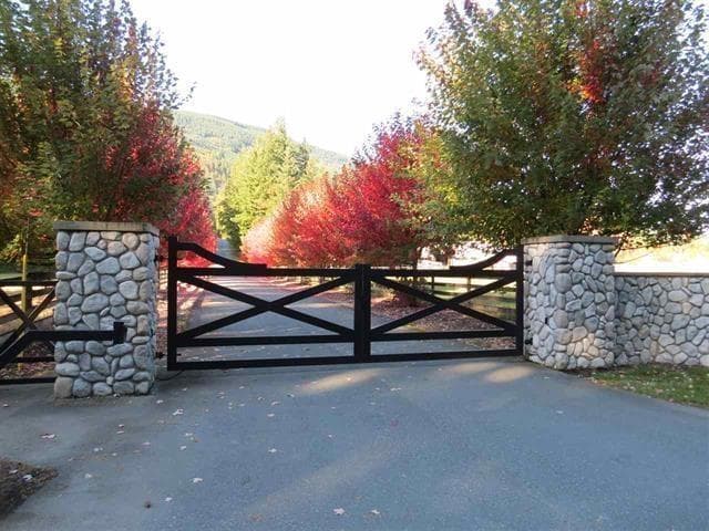 1400 MAPLE ROCK DRIVE COLUMBIA VALLEY in