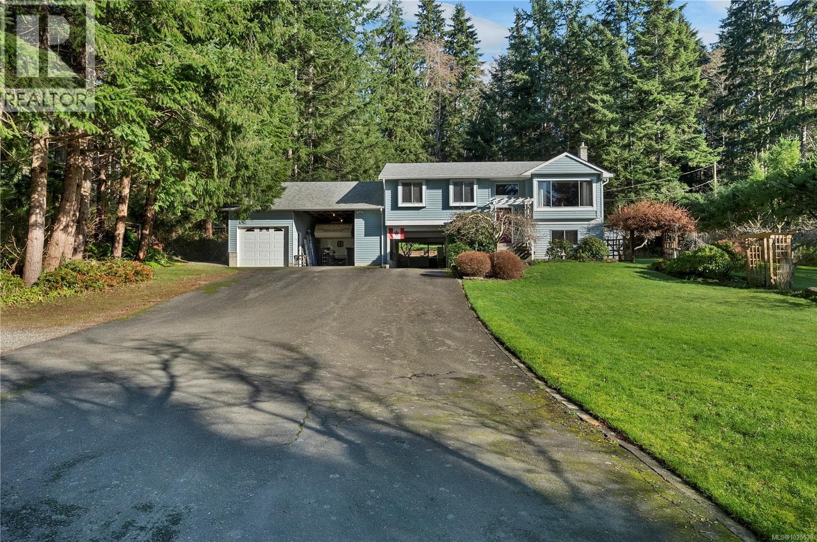 698 Plaza Rd in