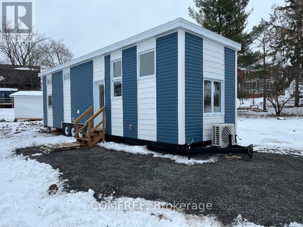 3369 YORKS CORNERS ROAD in METCALFE