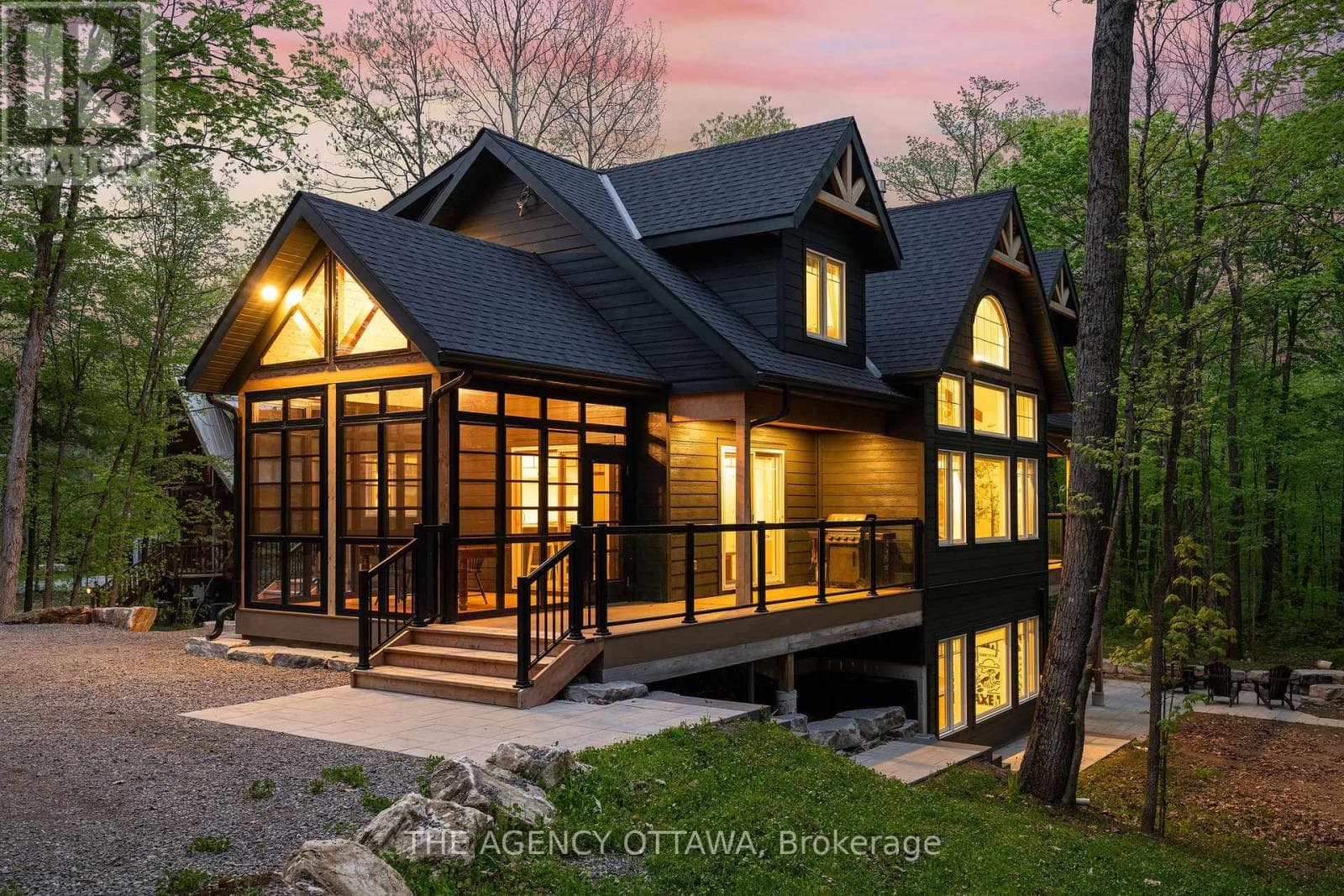 36 CRESTVIEW DRIVE in