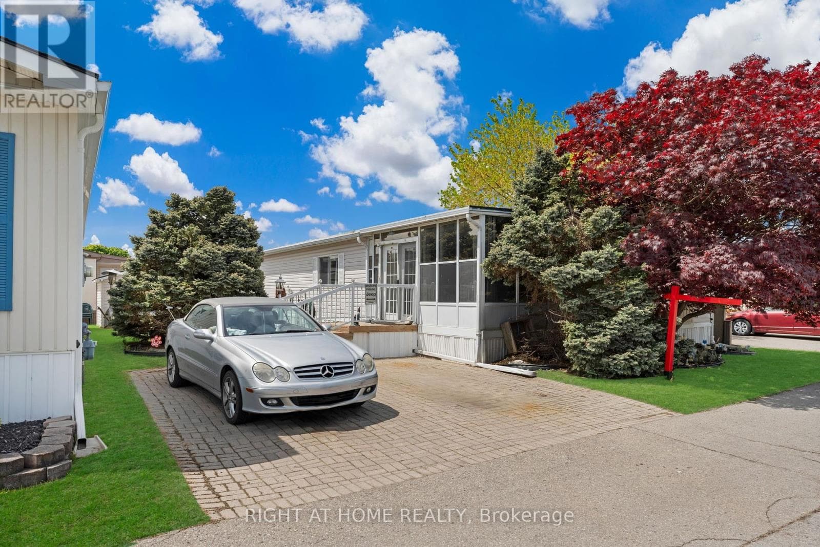 8 - 3033 TOWNLINE ROAD in