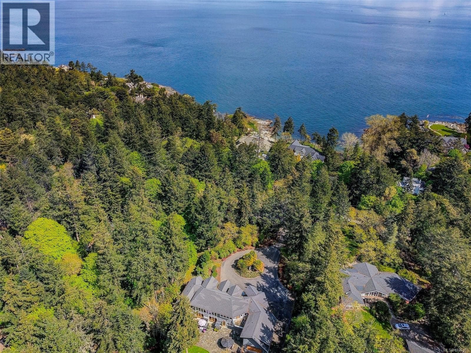 2615 QUEENSWOOD DRIVE in