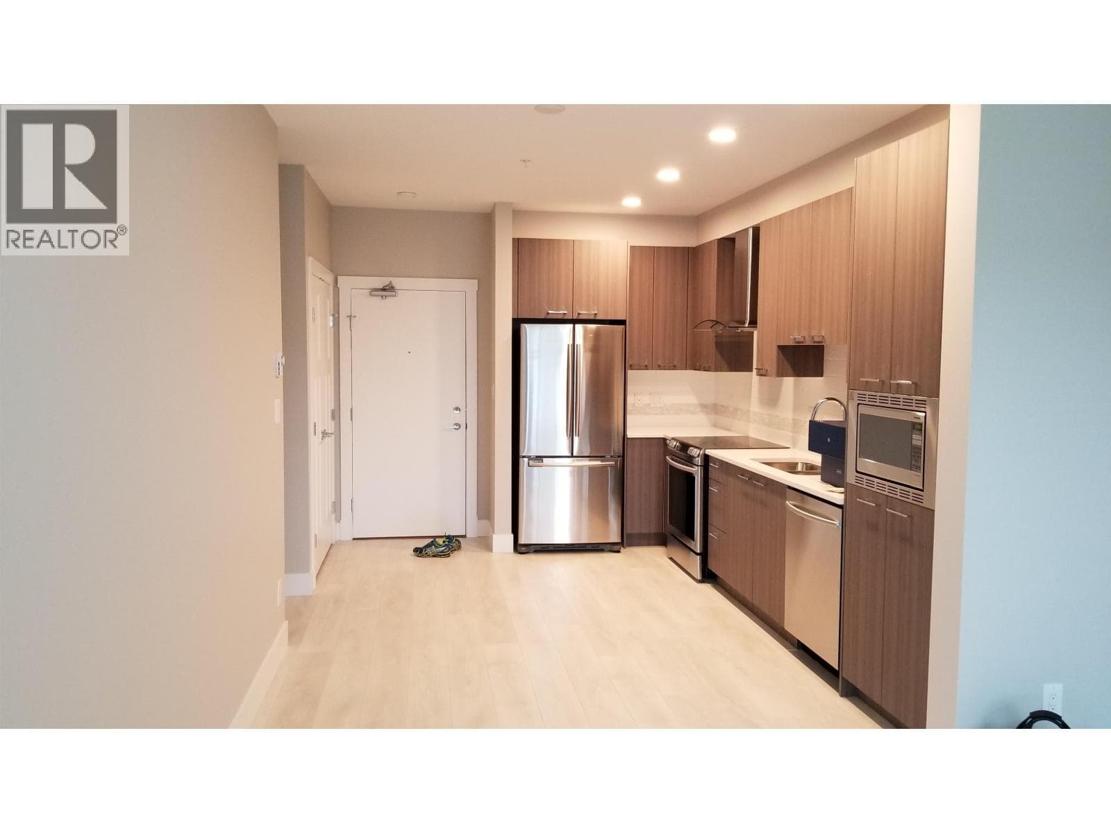 212 4690 HAWK LANE in Tsawwassen