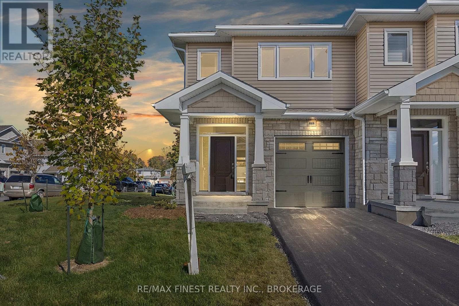 215 HERITAGE PARK DRIVE in