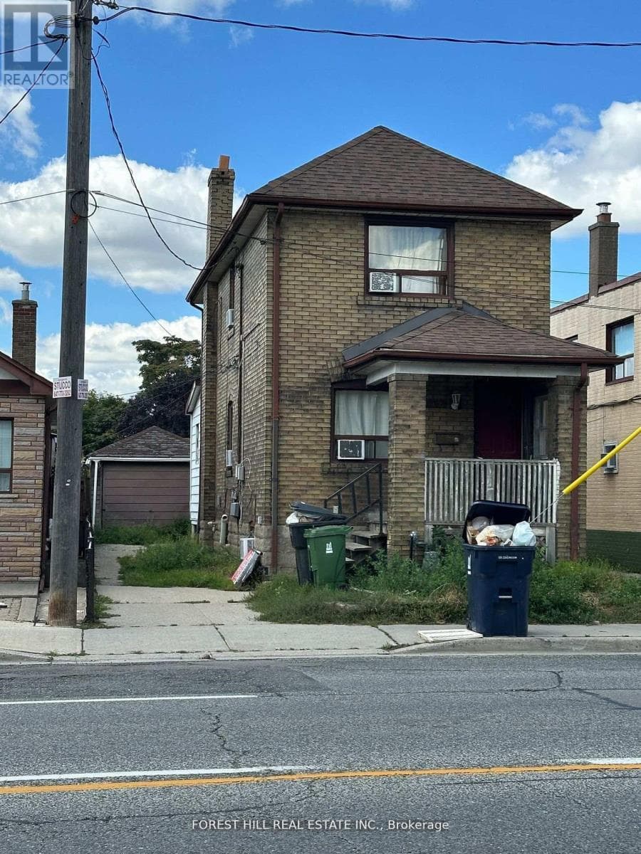 666 JANE STREET in Rockcliffe-Smythe