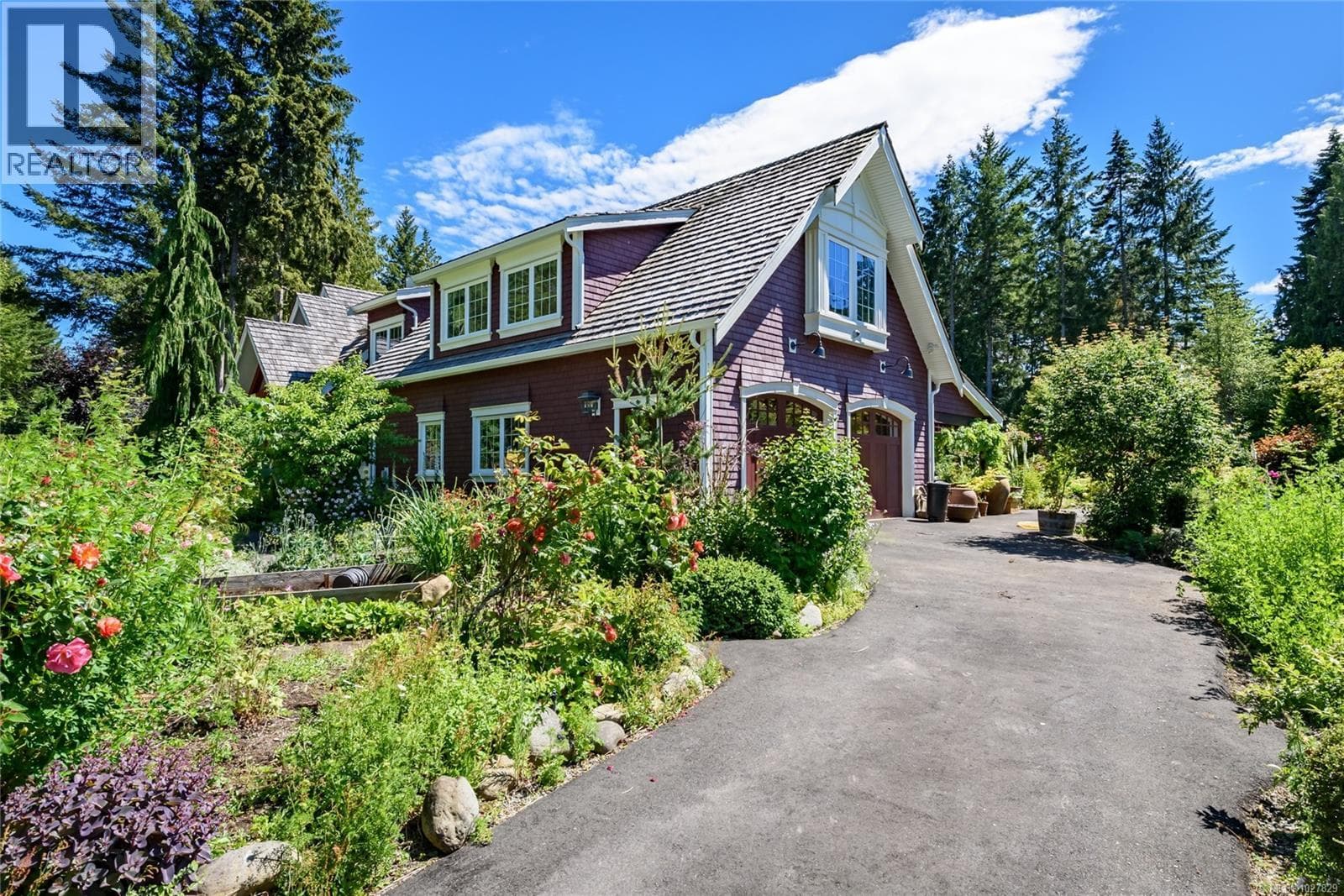 7679 VICTOR LANE in