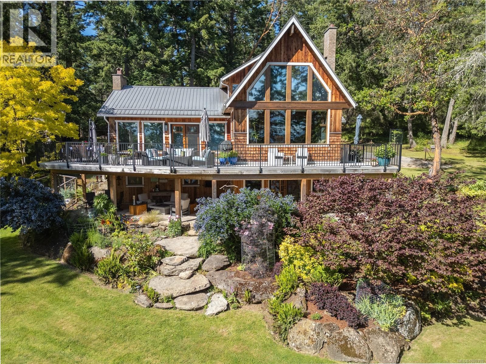 225 SEA MEADOW DRIVE in