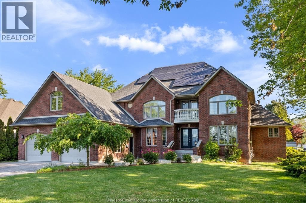 870 MCRAE AVENUE in