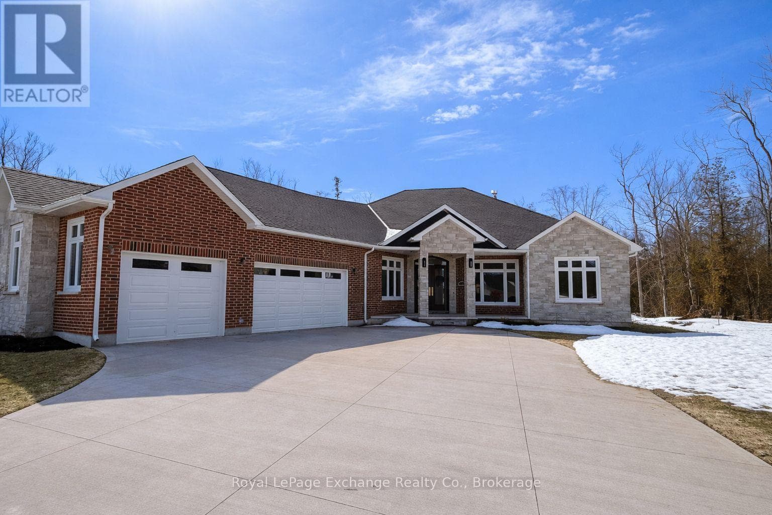 12 SUNSET PLAZA in