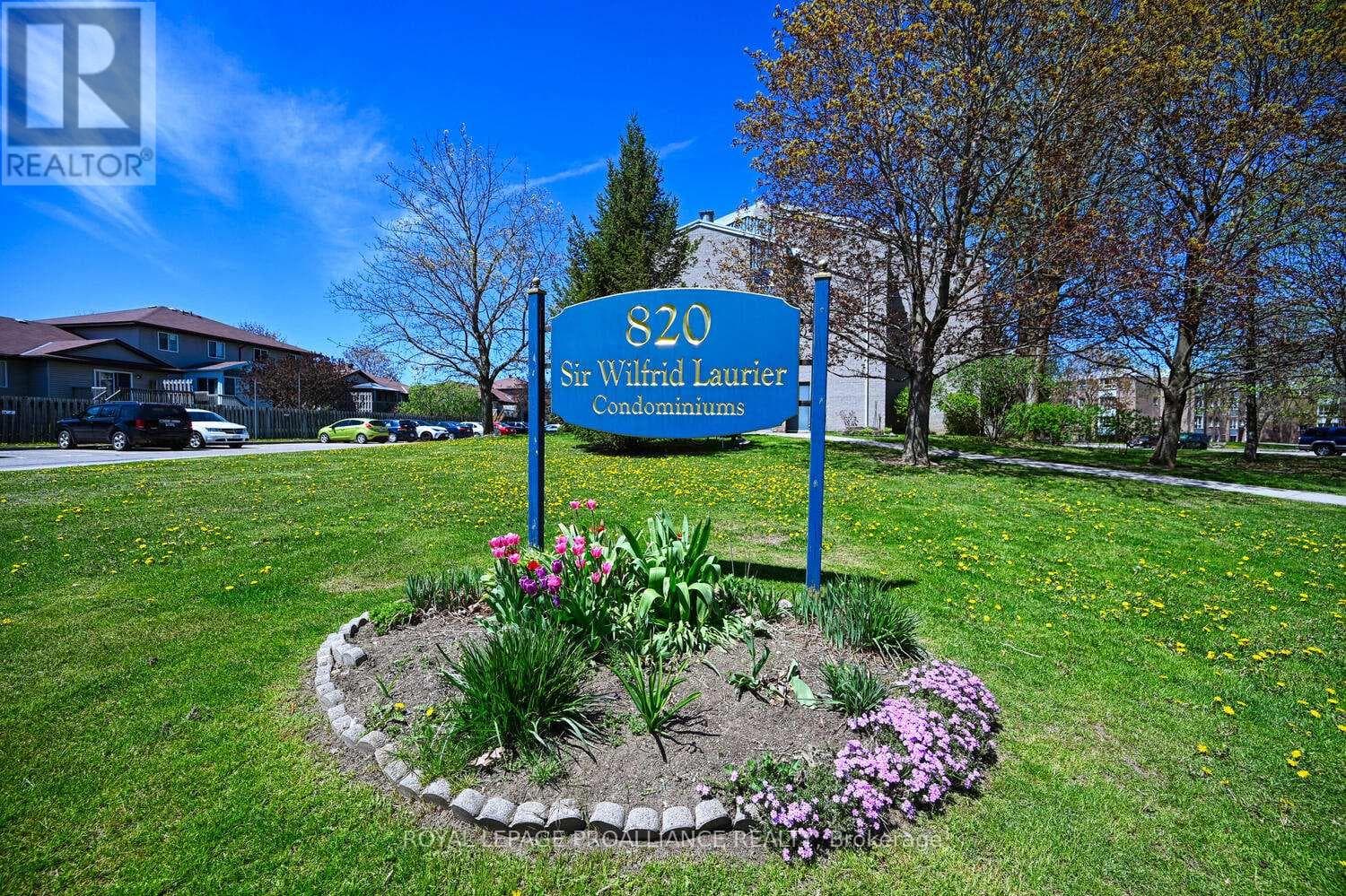 205 - 820 LAURIER BOULEVARD in