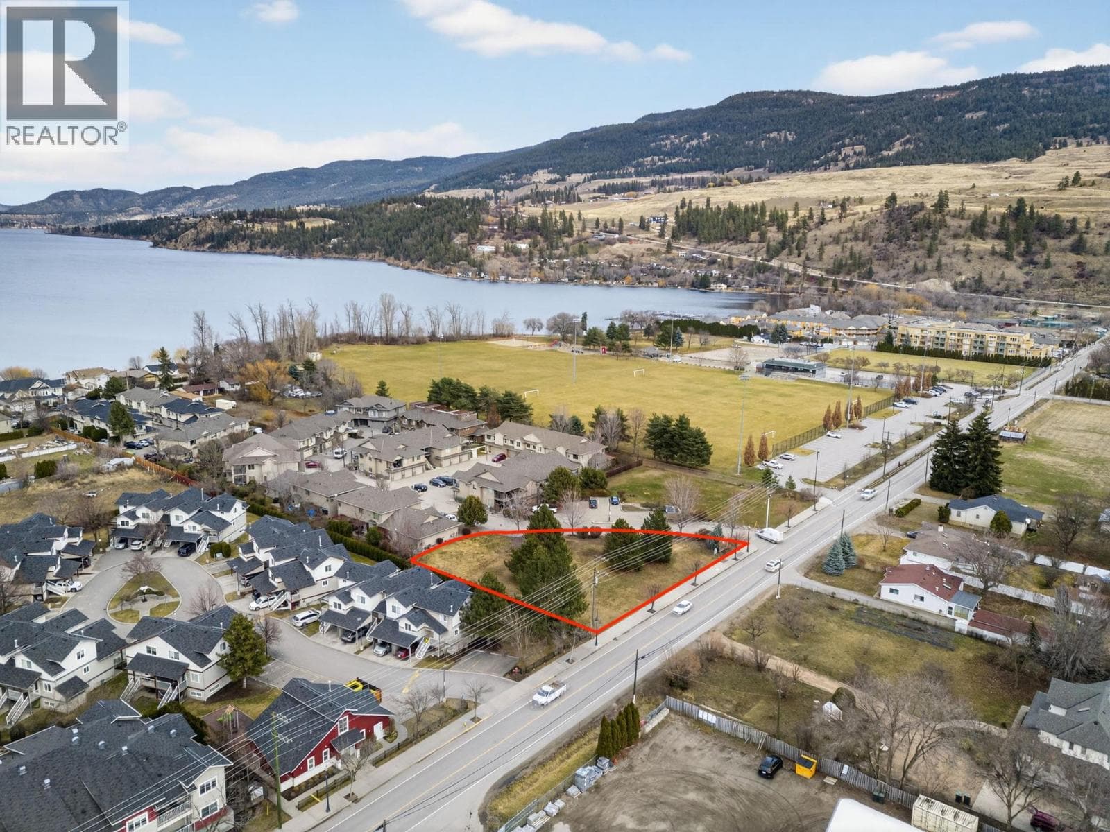 3318 Woodsdale Road in